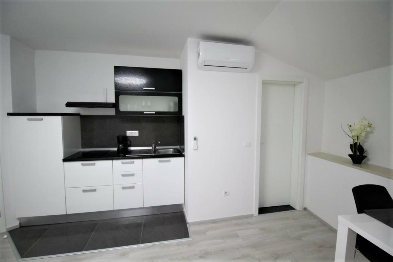 Arbel Apartments Пореч Екстер'єр фото