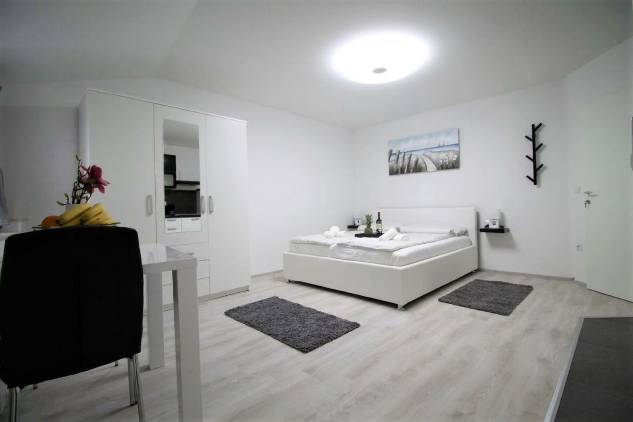 Arbel Apartments Пореч Екстер'єр фото
