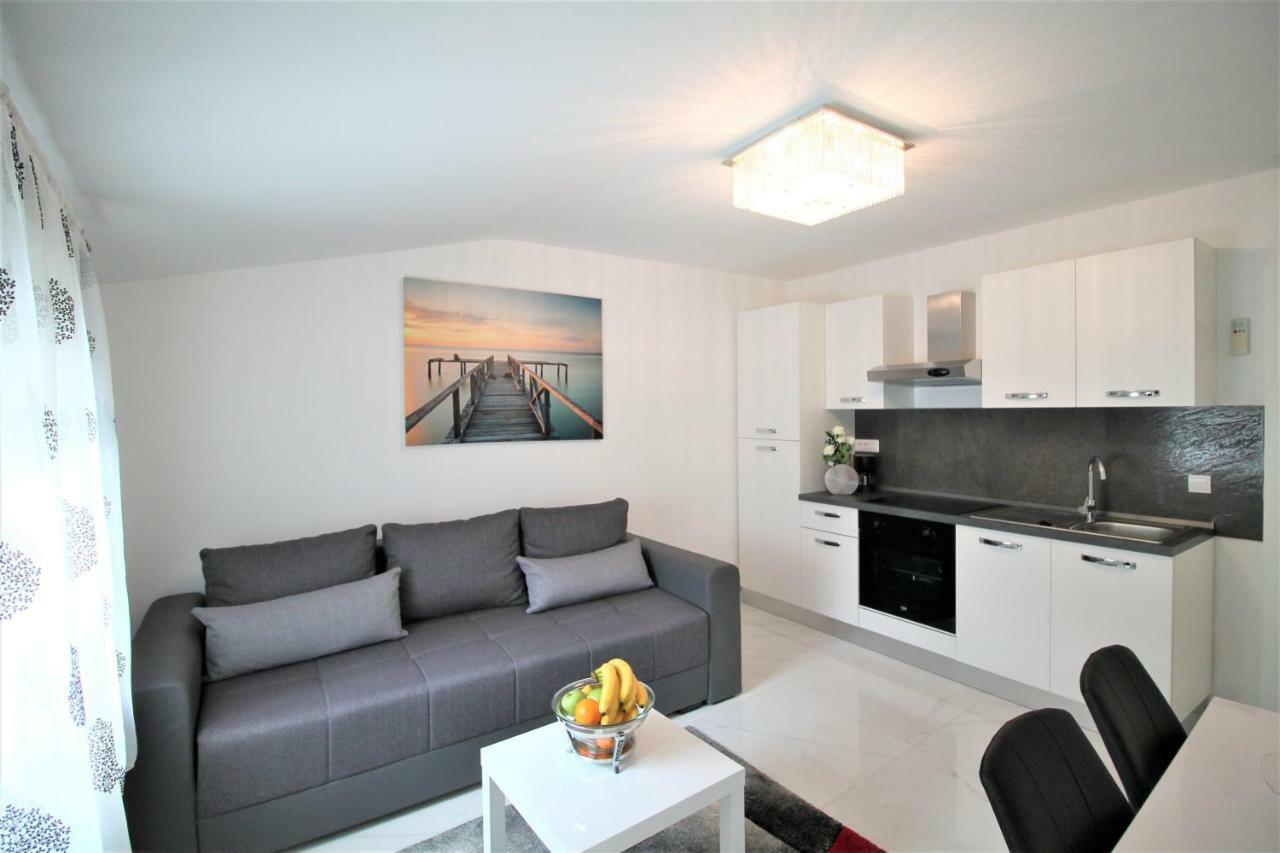 Arbel Apartments Пореч Екстер'єр фото