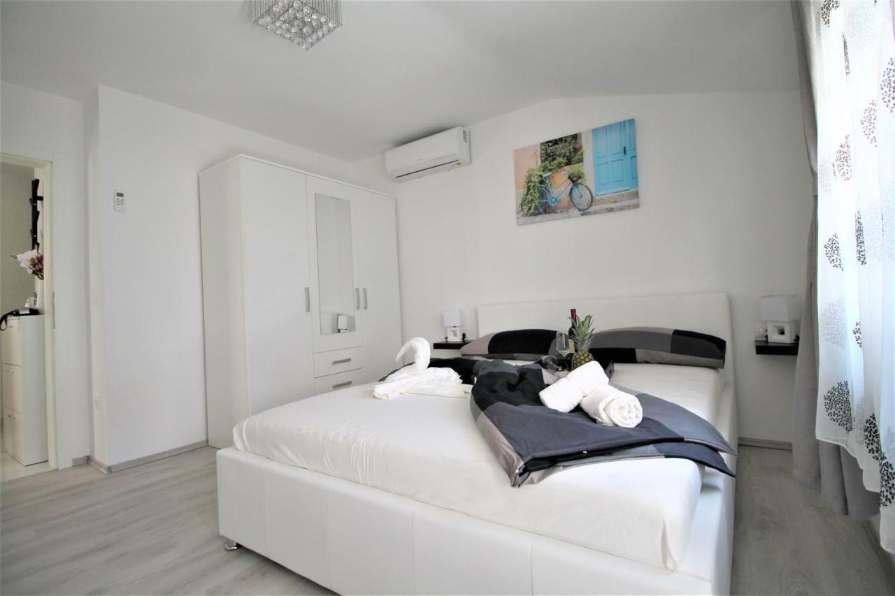 Arbel Apartments Пореч Екстер'єр фото