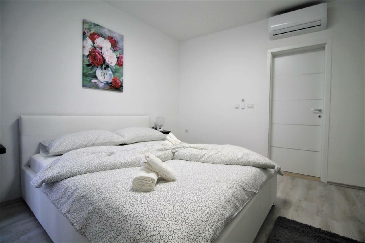 Arbel Apartments Пореч Екстер'єр фото