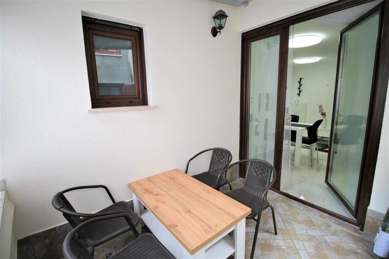 Arbel Apartments Пореч Екстер'єр фото