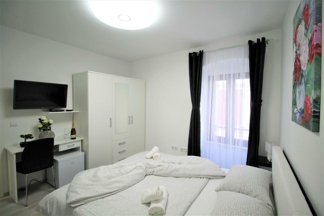 Arbel Apartments Пореч Екстер'єр фото